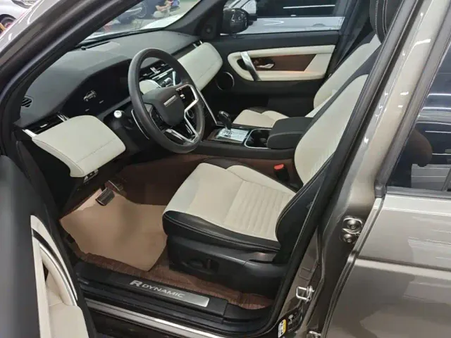 Land Rover Discovery Sport — Фото автомобиля 14