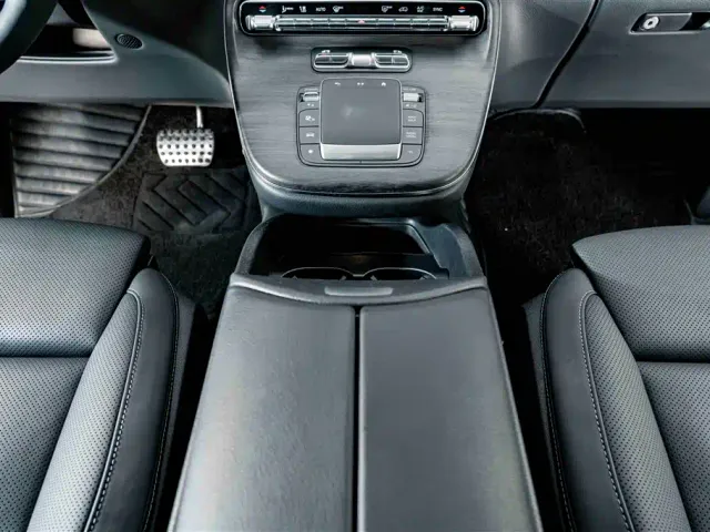 Mercedes-Benz V-Class — Фото автомобиля 14