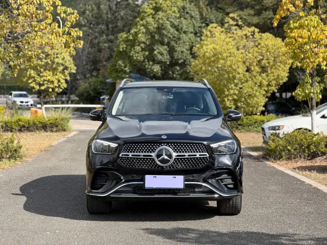 Mercedes-Benz GLE-Class — Фото автомобиля 2