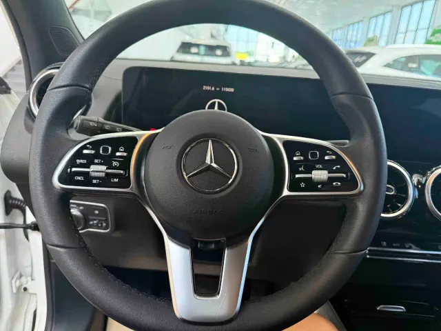 Mercedes-Benz GLB-Class — Фото автомобиля 13