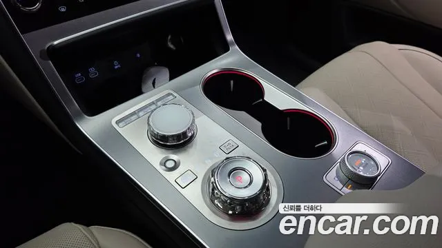 Genesis GV80 — Фото автомобиля 9