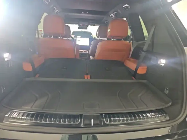 Li Auto L8 — Фото автомобиля 18