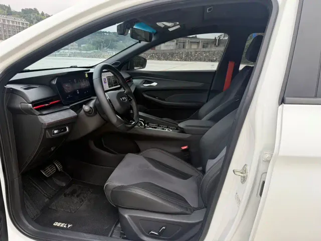 Geely Binrui — Фото автомобиля 5
