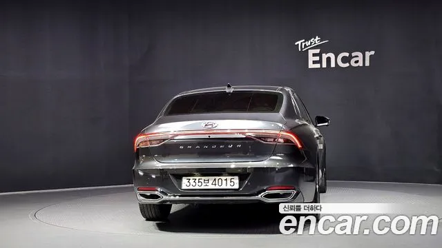 Hyundai Grandeur New — Фото автомобиля 4