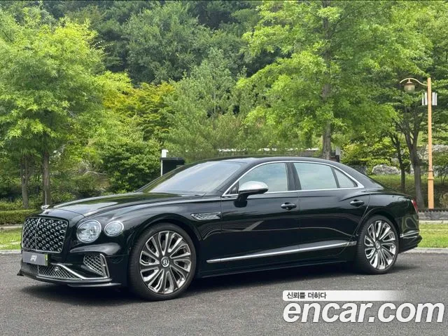 Фотография автомобиля — Bentley Flying Spur