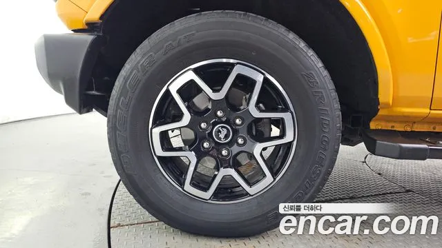 Ford Bronco 6th Gen — Фото автомобиля 5