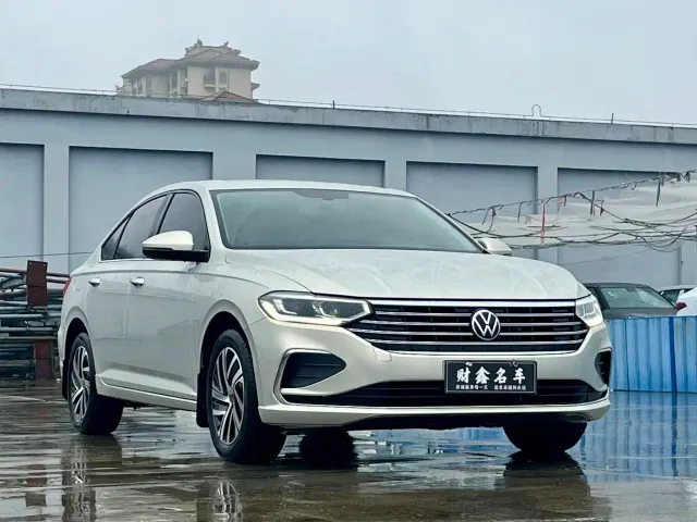 Volkswagen Lavida — Фото автомобиля 3