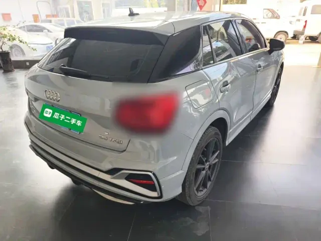 Audi Q2L — Фото автомобиля 6