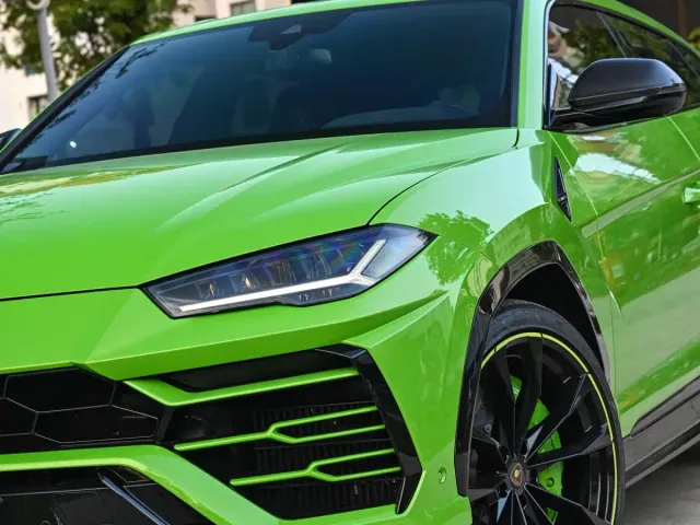 Lamborghini Urus — Фото автомобиля 4