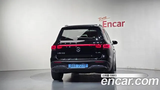 Mercedes-Benz EQB X243 — Фото автомобиля 4