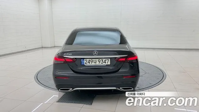 Mercedes-Benz E-Class W213 — Фото автомобиля 4