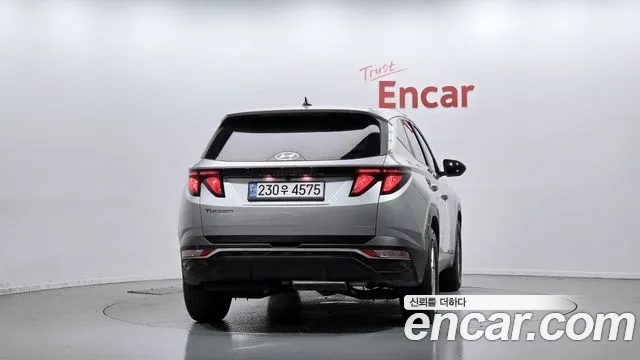 Hyundai Tucson Tucson (NX4) Дизель 2.0 2WD — Фото автомобиля 4