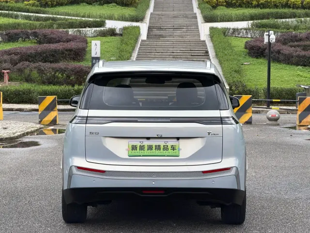 GAC Aion Y — Фото автомобиля 20