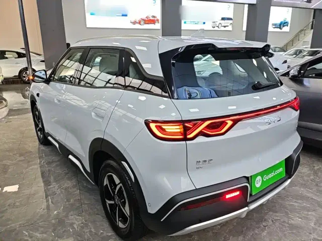 BYD Yuan UP — Фото автомобиля 22