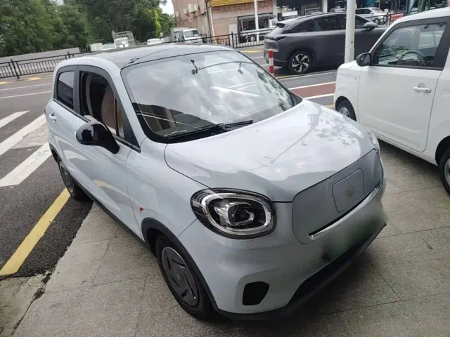 Leapmotor T03 — Фото автомобиля 3