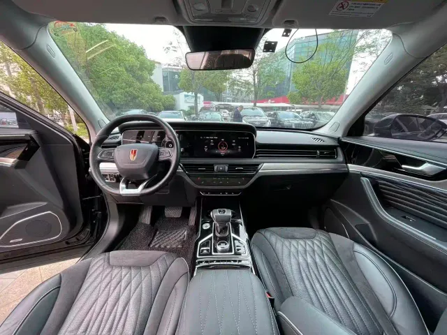 Hongqi HS5 — Фото автомобиля 11