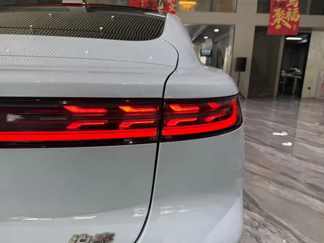 Voyah Auto VOYAH Zhuiguang 2023 4WD Flagship Edition — Фото автомобиля 25