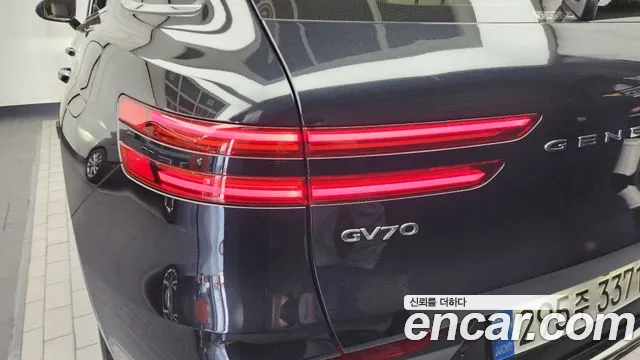 Genesis GV70 2.5T Бензин 2WD — Фото автомобиля 23