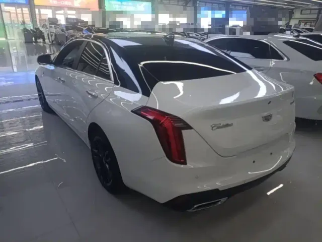 Cadillac CT4 — Фото автомобиля 4