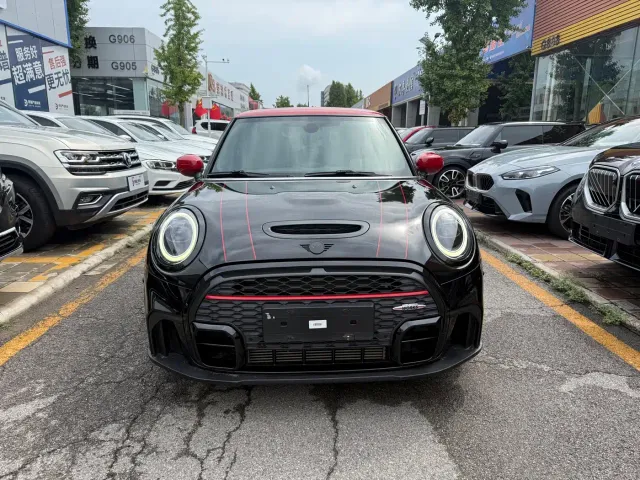 MINI John Cooper Works — Фото автомобиля 2