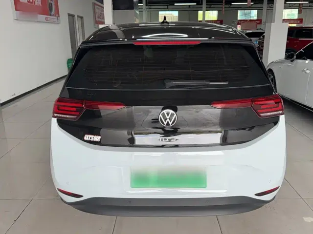 Volkswagen ID.3 — Фото автомобиля 12