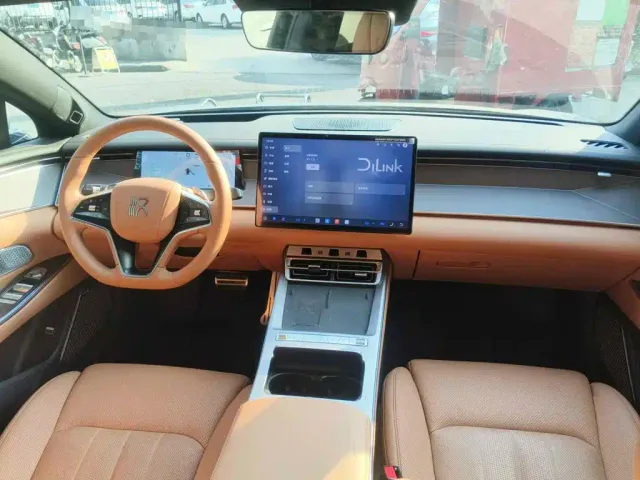 BYD Han L — Фото автомобиля 12