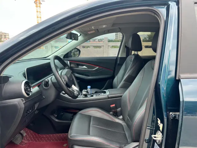 Forthing T5 Evo — Фото автомобиля 6