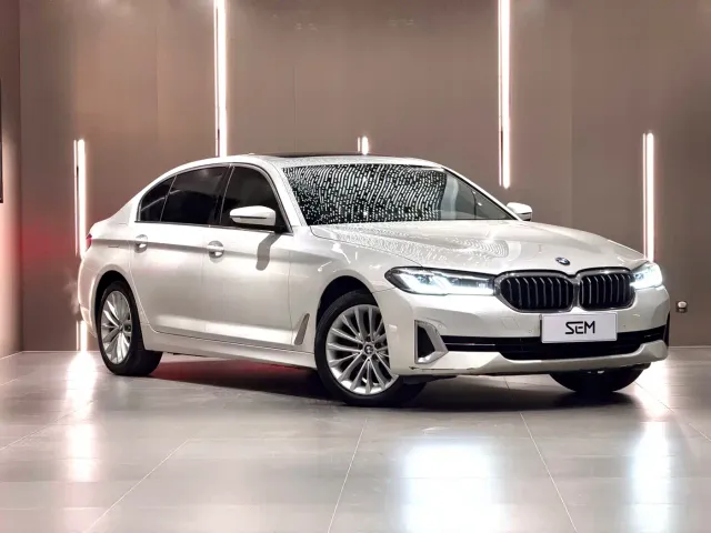 BMW 5 Series — Фото автомобиля 3