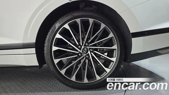 Hyundai Grandeur Grandeur (GN7) 3.5 Бензин 2WD — Фото автомобиля 19
