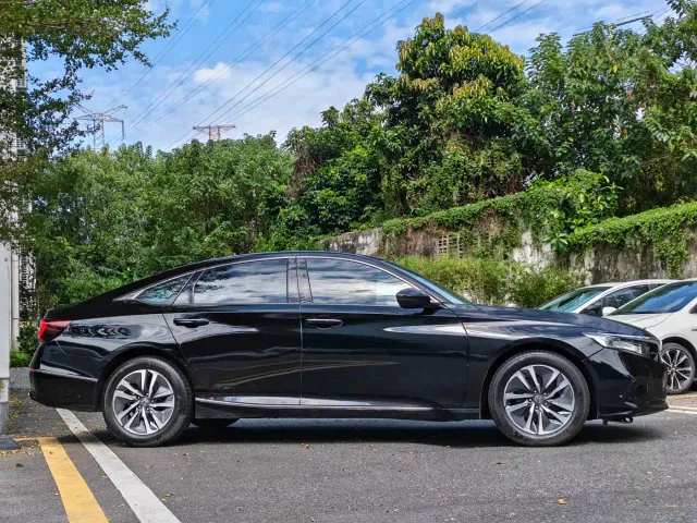 Honda Accord — Фото автомобиля 7