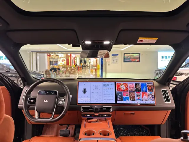 Li Auto L8 — Фото автомобиля 20