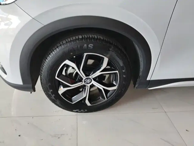 BYD Yuan PLUS — Фото автомобиля 22
