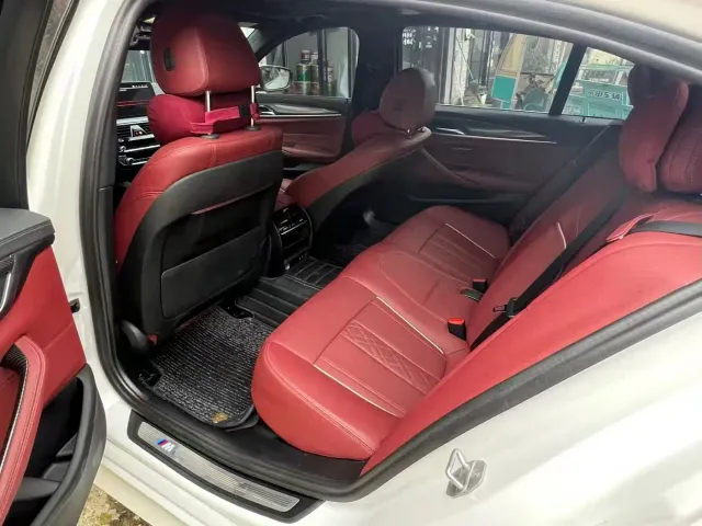 BMW 5 Series — Фото автомобиля 8