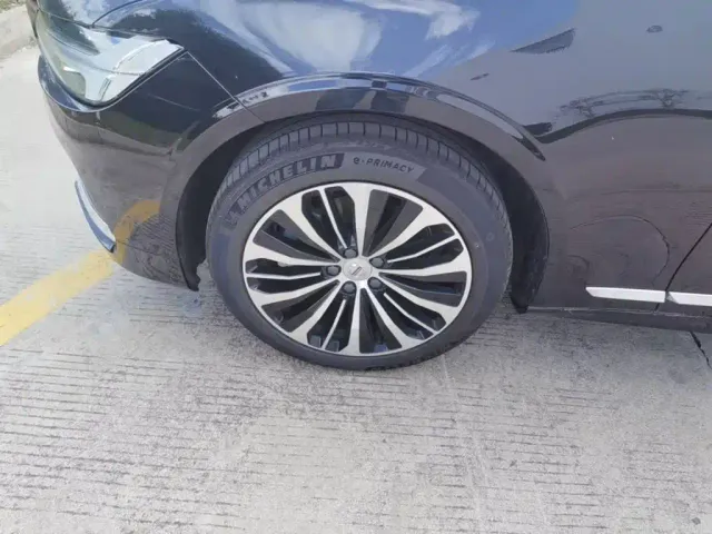 Volvo S90 — Фото автомобиля 22