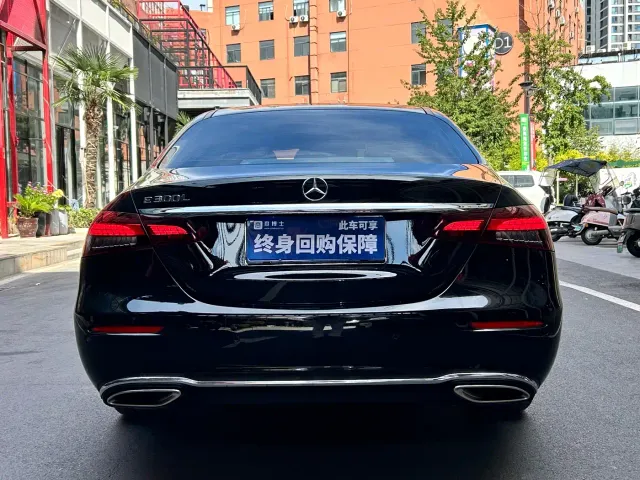 Mercedes-Benz E-Class — Фото автомобиля 7