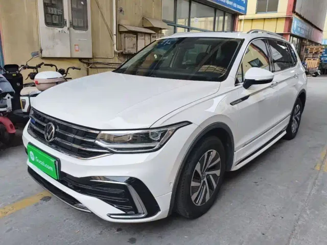 Фотография автомобиля — Volkswagen Tiguan L PHEV