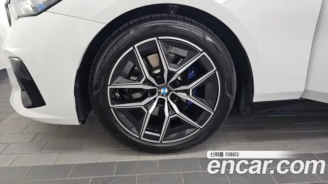 BMW 5 Series G60 — Фото автомобиля 4