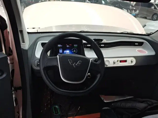 Wuling Hongguang Mini EV — Фото автомобиля 9