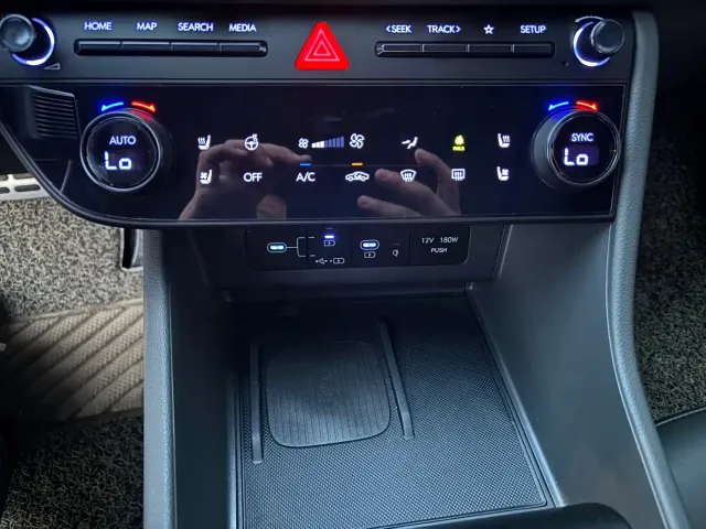 Hyundai Sonata — Фото автомобиля 17