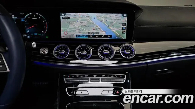 Mercedes-Benz CLS-Class — Фото автомобиля 13