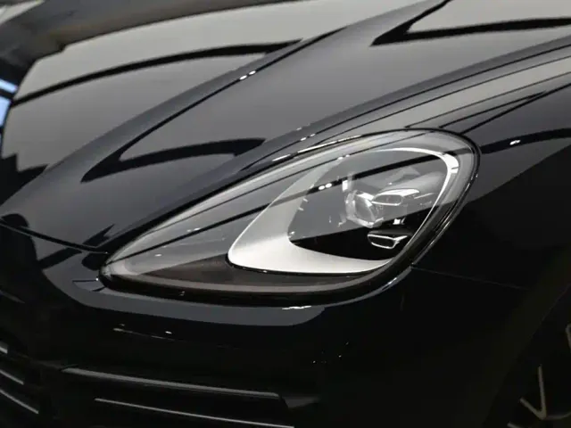 Porsche Cayenne — Фото автомобиля 25