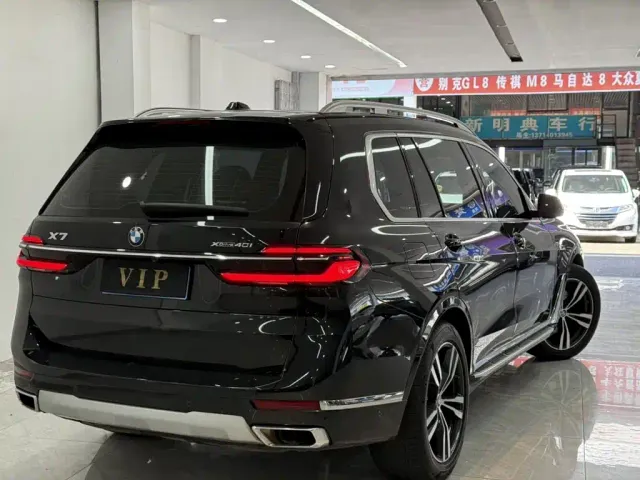 BMW X7 — Фото автомобиля 9
