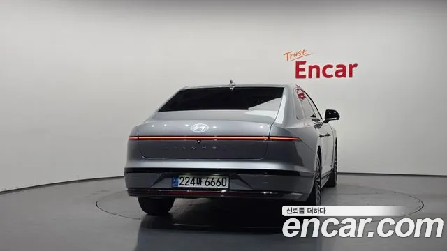 Hyundai Grandeur GN7 — Фото автомобиля 3