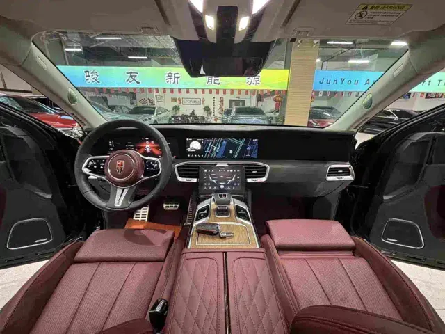 Hongqi E-HS9 — Фото автомобиля 7