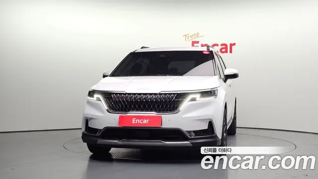 Kia Carnival Generation 4 — Фото автомобиля 3