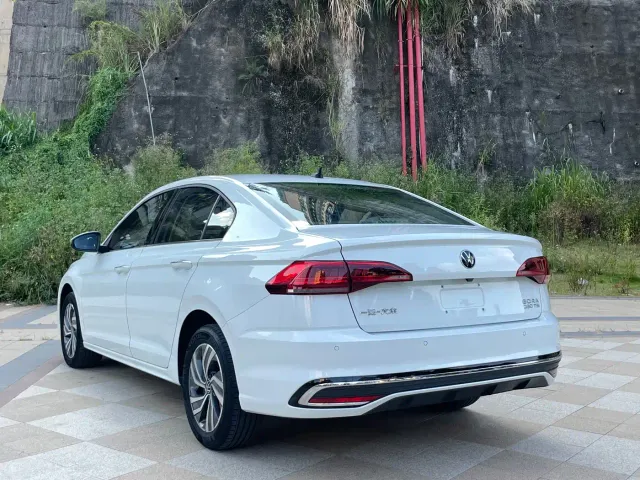 Volkswagen Bora — Фото автомобиля 5