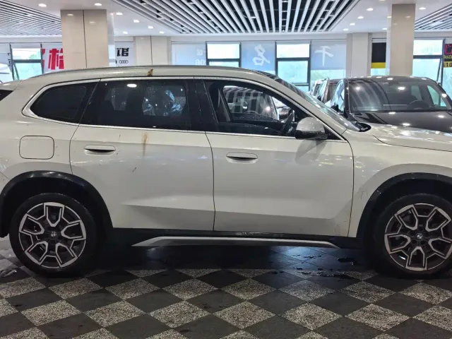 BMW X1 — Фото автомобиля 5
