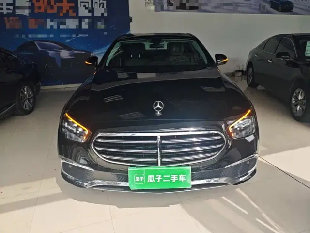Mercedes-Benz E-Class — Фото автомобиля 2