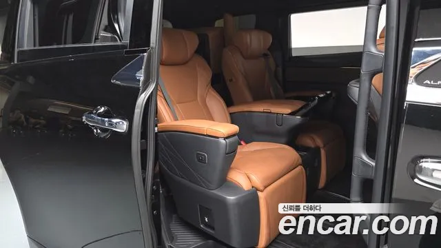 Toyota Alphard Generation 4 — Фото автомобиля 11