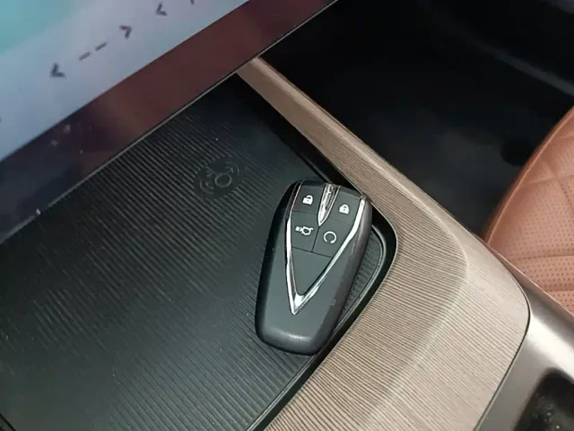 Changan Qiyuan A05 — Фото автомобиля 8
